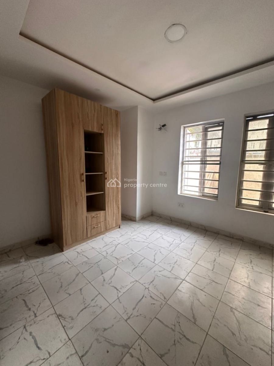 Spacious 2 Bedroom Apartment in a Good Compound, Agungi, Lekki, Lagos, Flat / Apartment for Rent