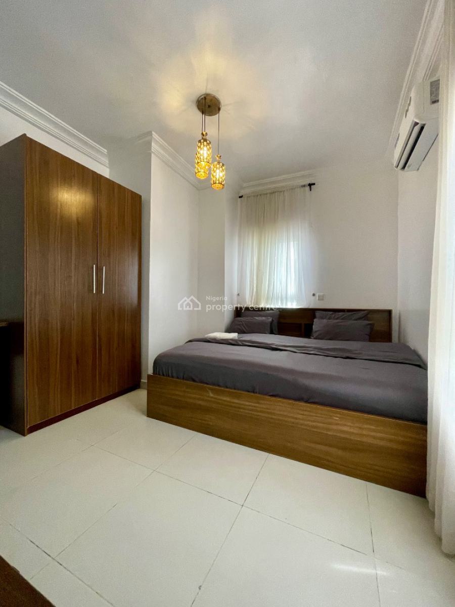 Stylish Lekki Apartment Modern Comfort, 17 Olubunmi Owa Street Off Admiralty Way, Lekki Phase 1, Lekki, Lagos, Flat / Apartment Short Let