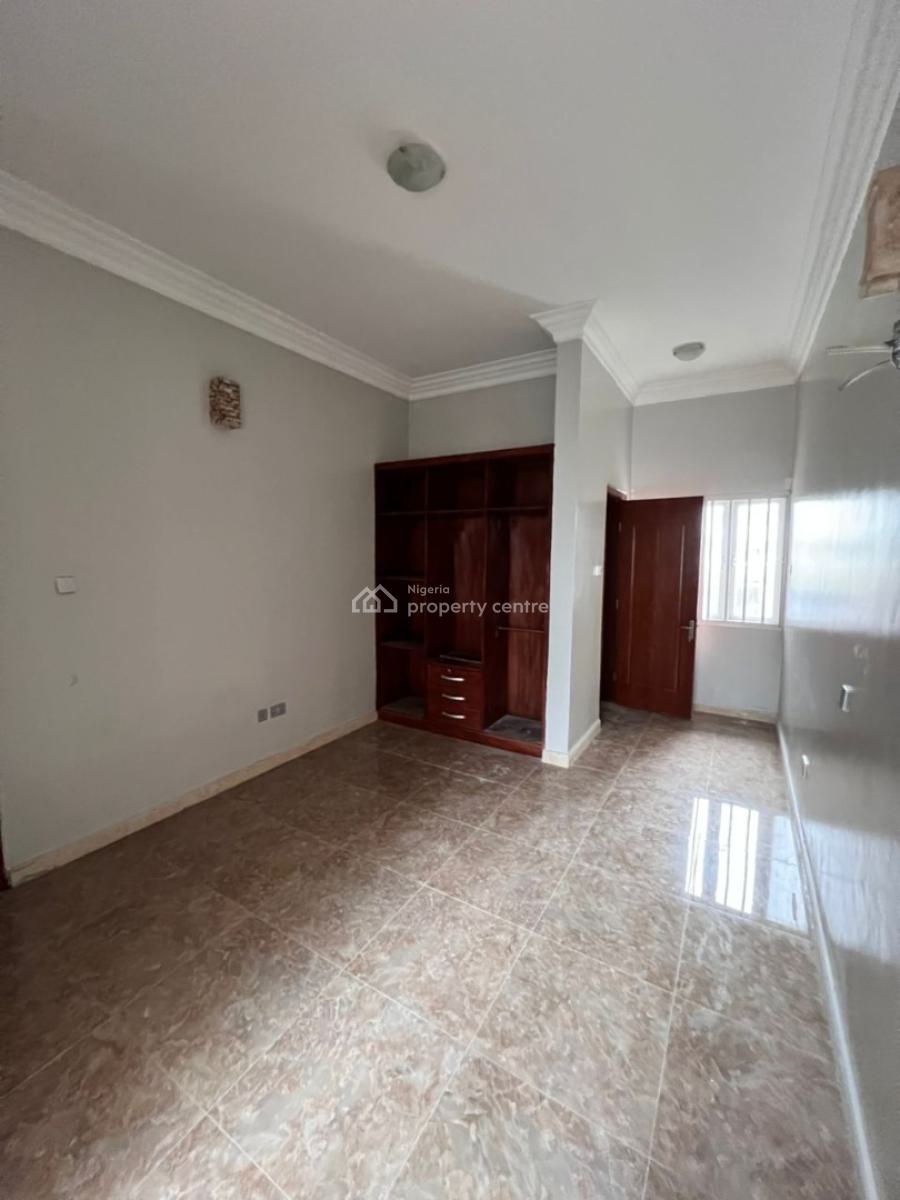 Well Maintained 4- Bedroom House, with 1-bedroom Pent & 1-room Bq, Arcadia Estate, Osapa London, Osapa, Lekki, Lagos, House for Sale