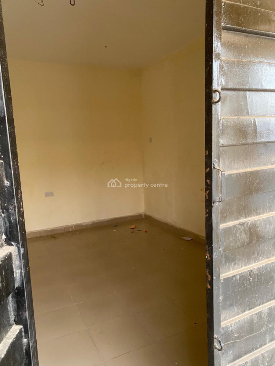 Secured Shop Space, Lugbe District, Abuja, Shop for Rent