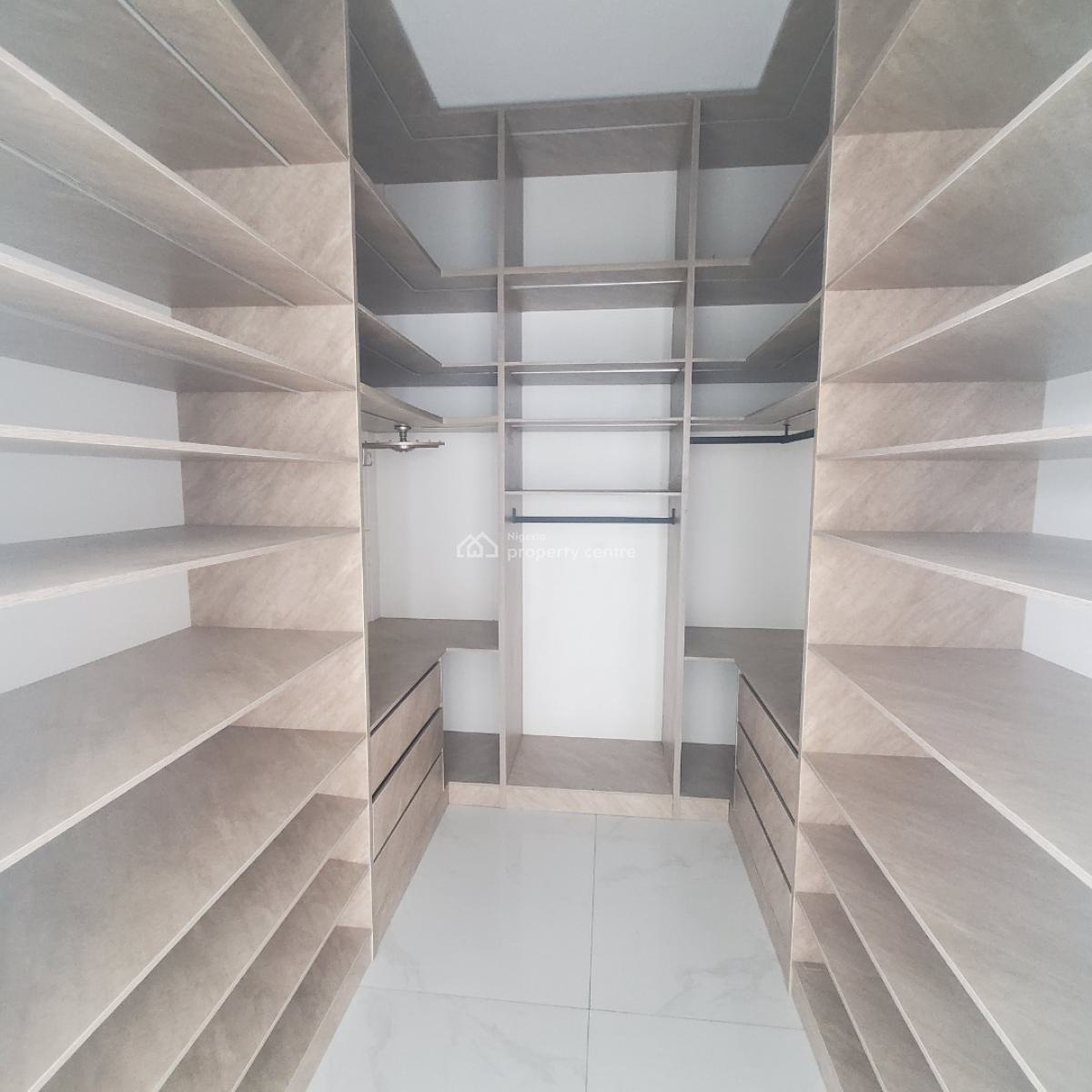 Exquisite 5 Bedroom Duplex with a Pool and Bq, Lekki Phase 1, Lekki, Lagos, House for Sale