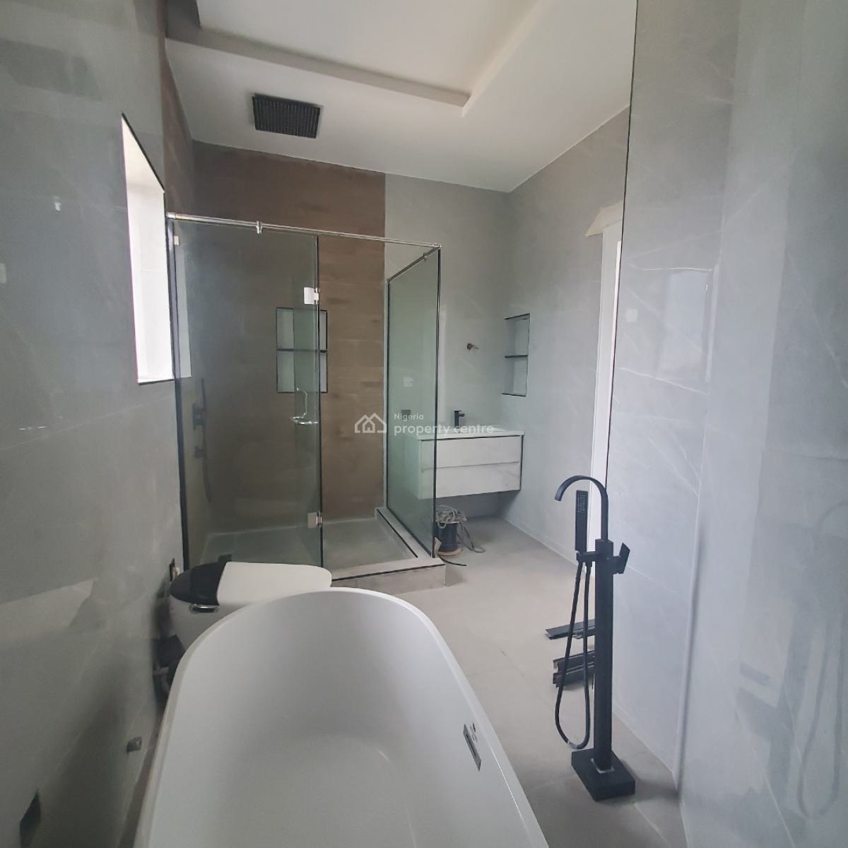 Exquisite 5 Bedroom Duplex with a Pool and Bq, Lekki Phase 1, Lekki, Lagos, House for Sale