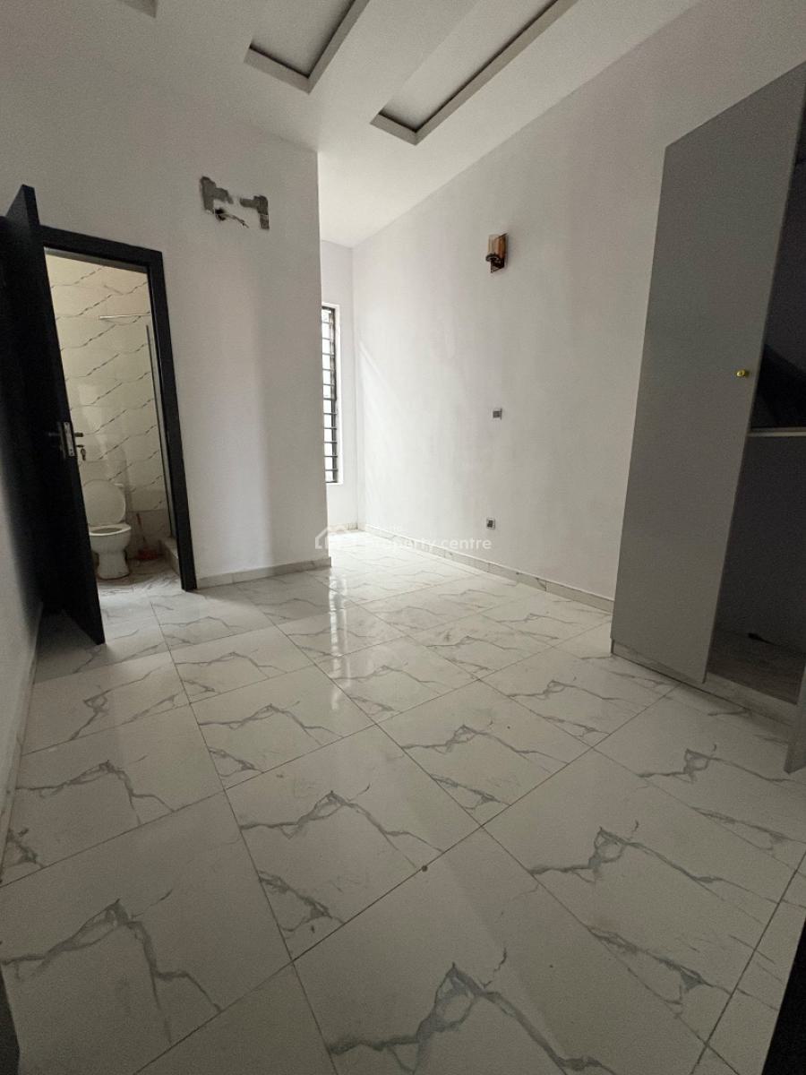 Single Room Shared Apartment, Road 27 Ikota Villa Estate, Ikota, Lekki, Lagos, House for Rent