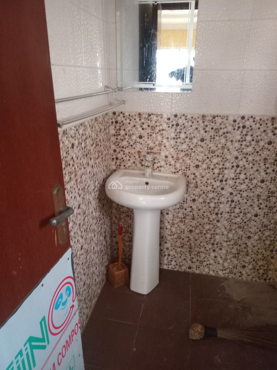 Toronto 3 Bedroom Flat, Pako, Akoka, Yaba, Lagos, Flat / Apartment for Rent
