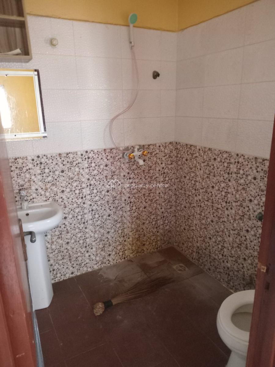 Toronto 3 Bedroom Flat, Pako, Akoka, Yaba, Lagos, Flat / Apartment for Rent