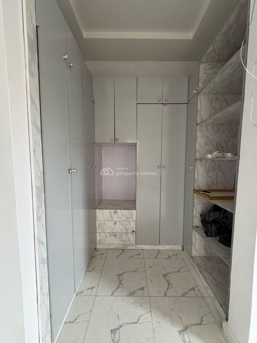 Master Room Shared Apartment, Road 27 Ikota Villa Estate, Ikota, Lekki, Lagos, House for Rent