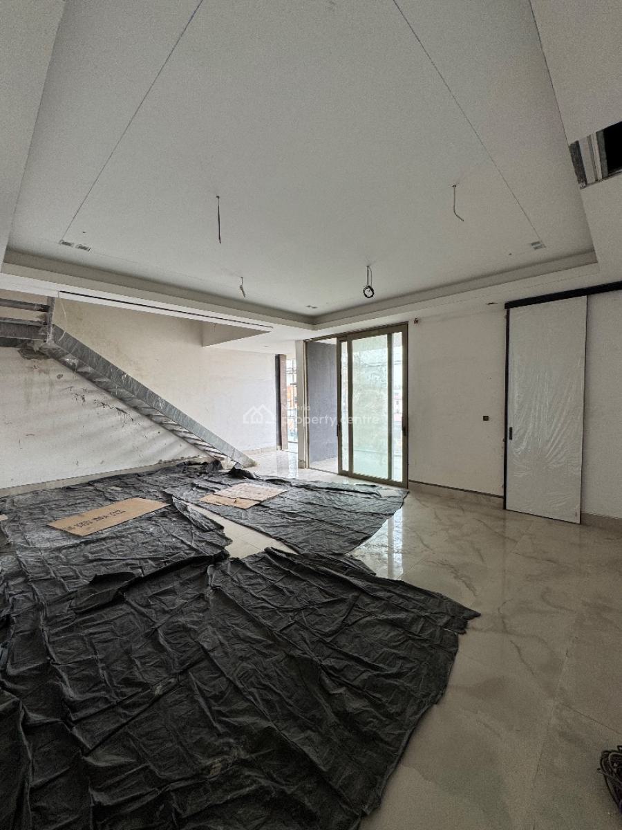 Newly Built Four (4) Bedroom Maisonette, Lekki Phase 1, Lekki, Lagos, Flat / Apartment for Sale