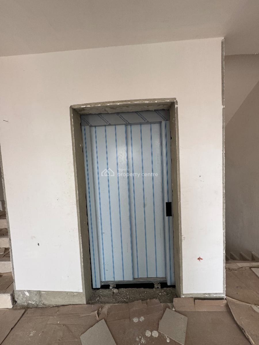 Newly Built Four (4) Bedroom Maisonette, Lekki Phase 1, Lekki, Lagos, Flat / Apartment for Sale