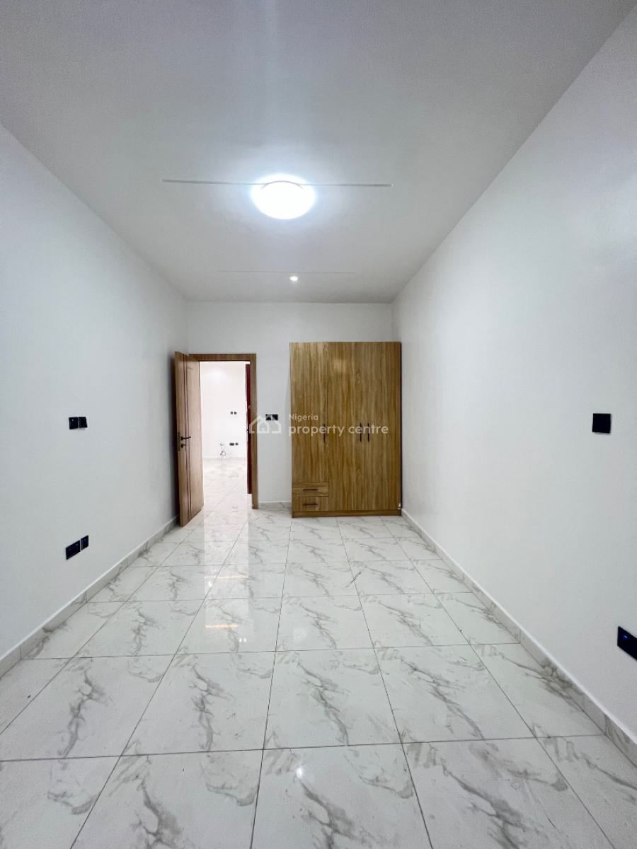 Luxury 2 Bedroom Apartments with Good Location for Investment, Ologolo, Lekki, Lagos, Block of Flats for Sale