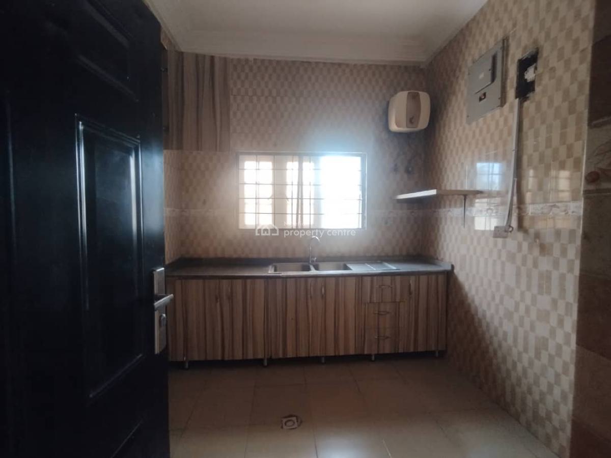 a Very Good Spacious 2 Bedroom Flat, Wuye, Abuja, Flat / Apartment for Rent