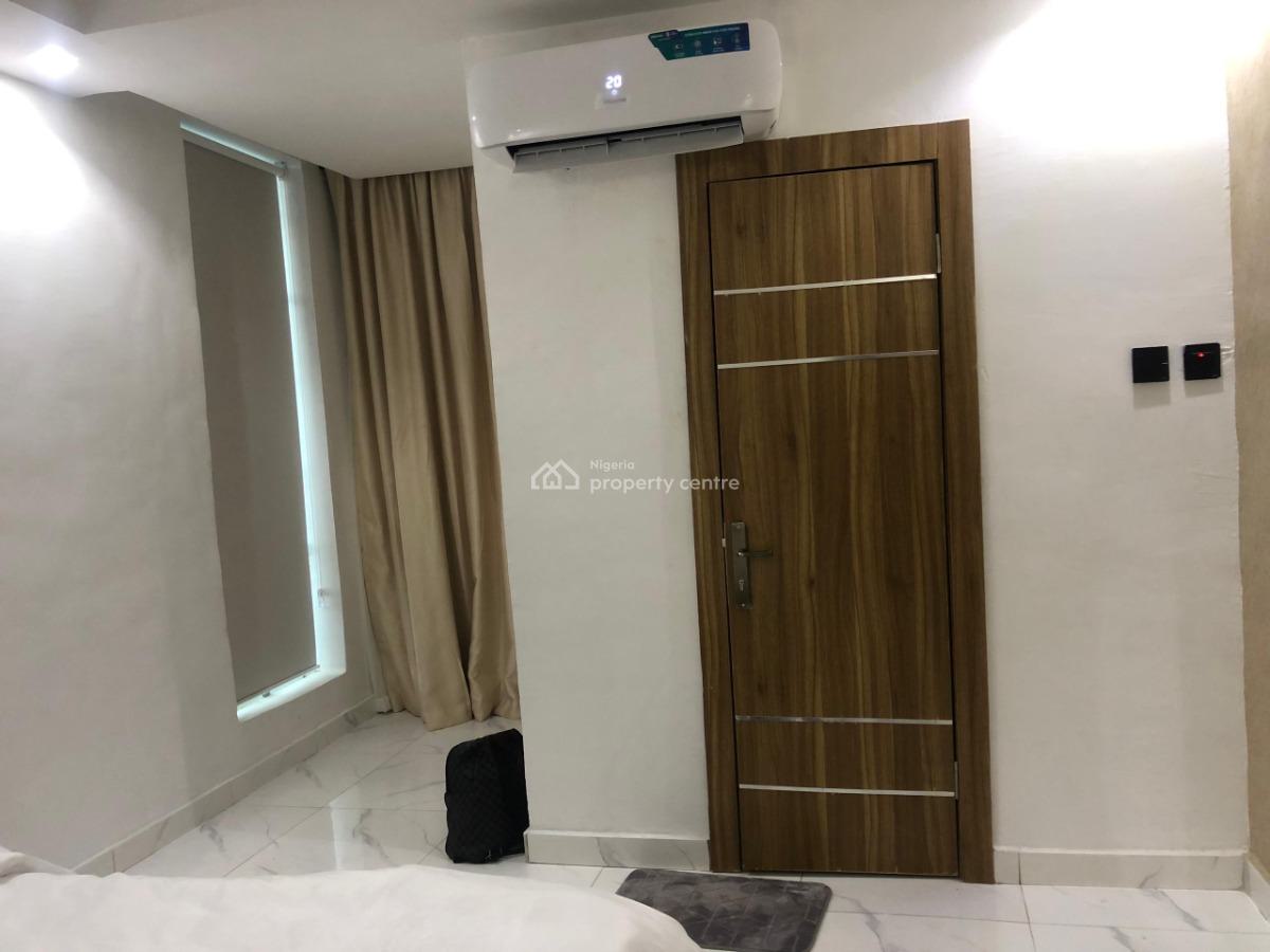 Nicely Furnished 1 Bedroom Apartment, Lawanson, Surulere, Lagos, Flat / Apartment Short Let