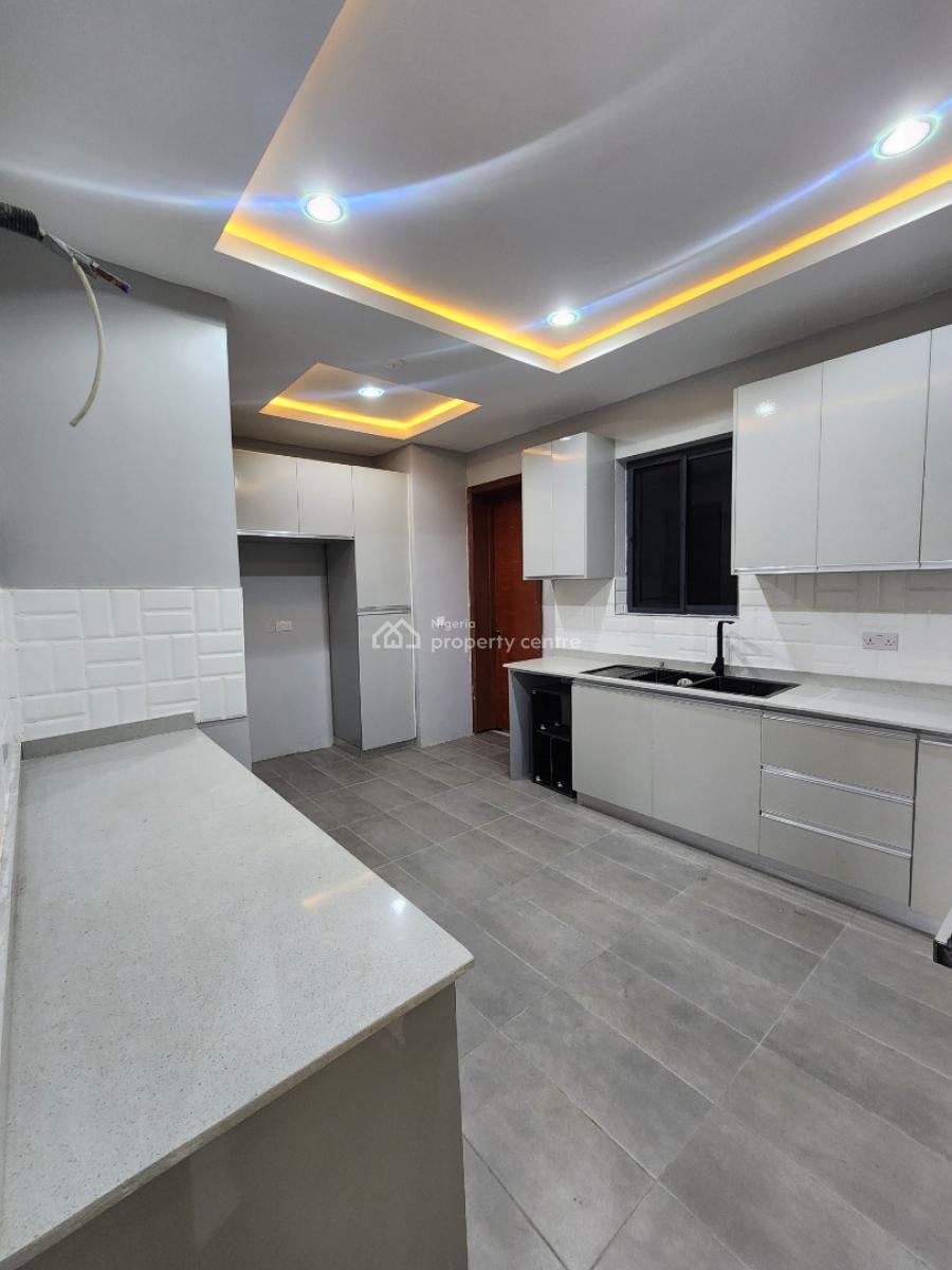 Lovely 4 Bedroom Maisonette with Pool, Gym, Elevator, Lekki Phase 1, Lekki, Lagos, Flat / Apartment for Sale