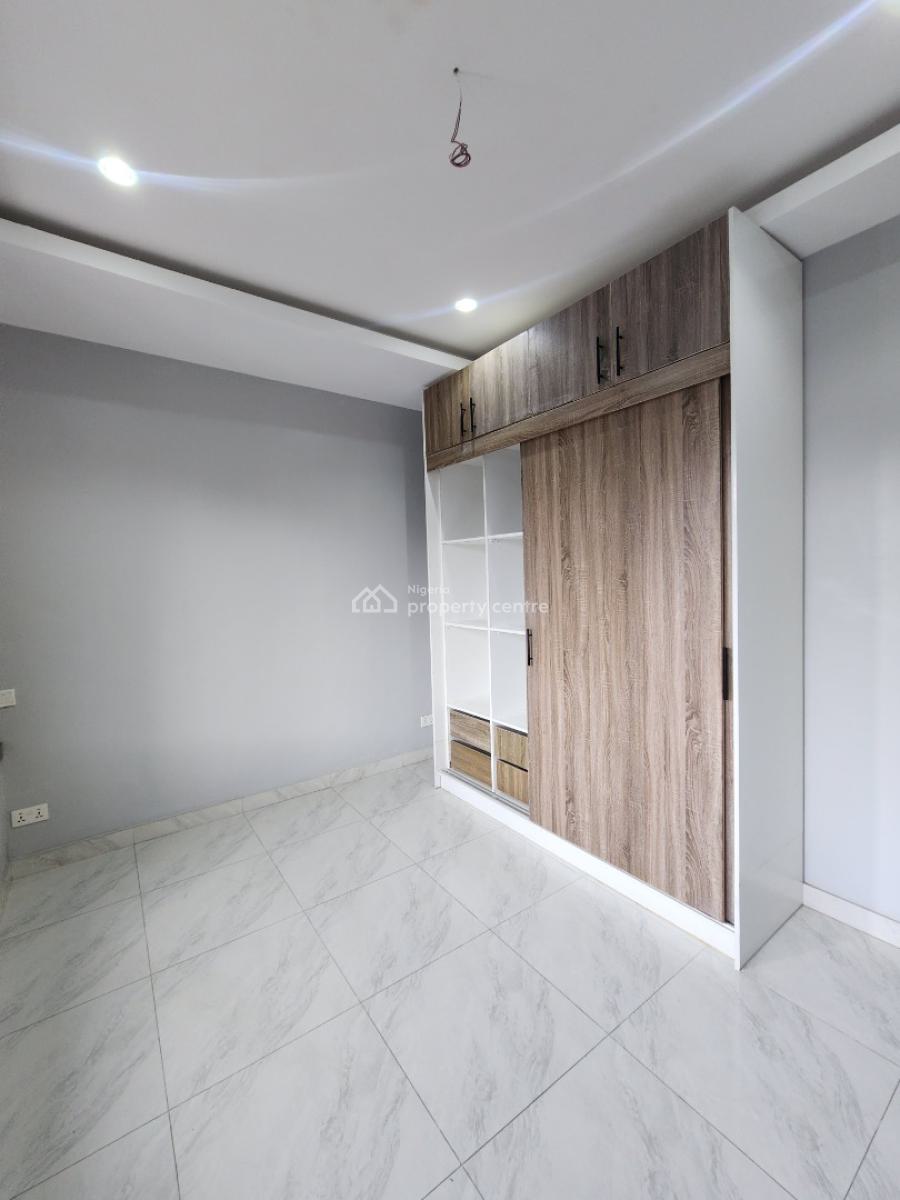 Lovely 4 Bedroom Maisonette with Pool, Gym, Elevator, Lekki Phase 1, Lekki, Lagos, Flat / Apartment for Sale
