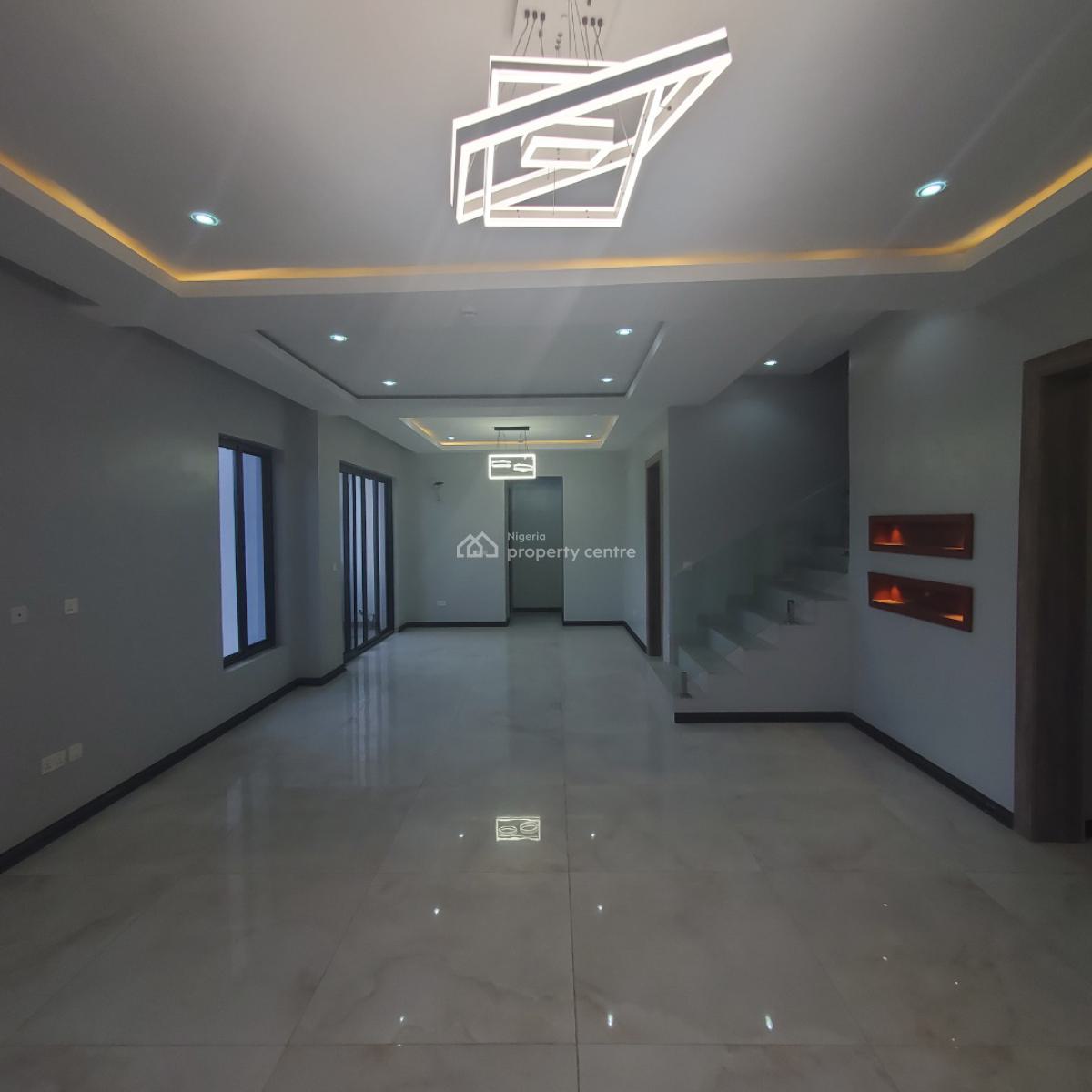 Beautiful  4 Bedroom Maisonette with a Pool, Lekki Phase 1, Lekki, Lagos, Flat / Apartment for Sale