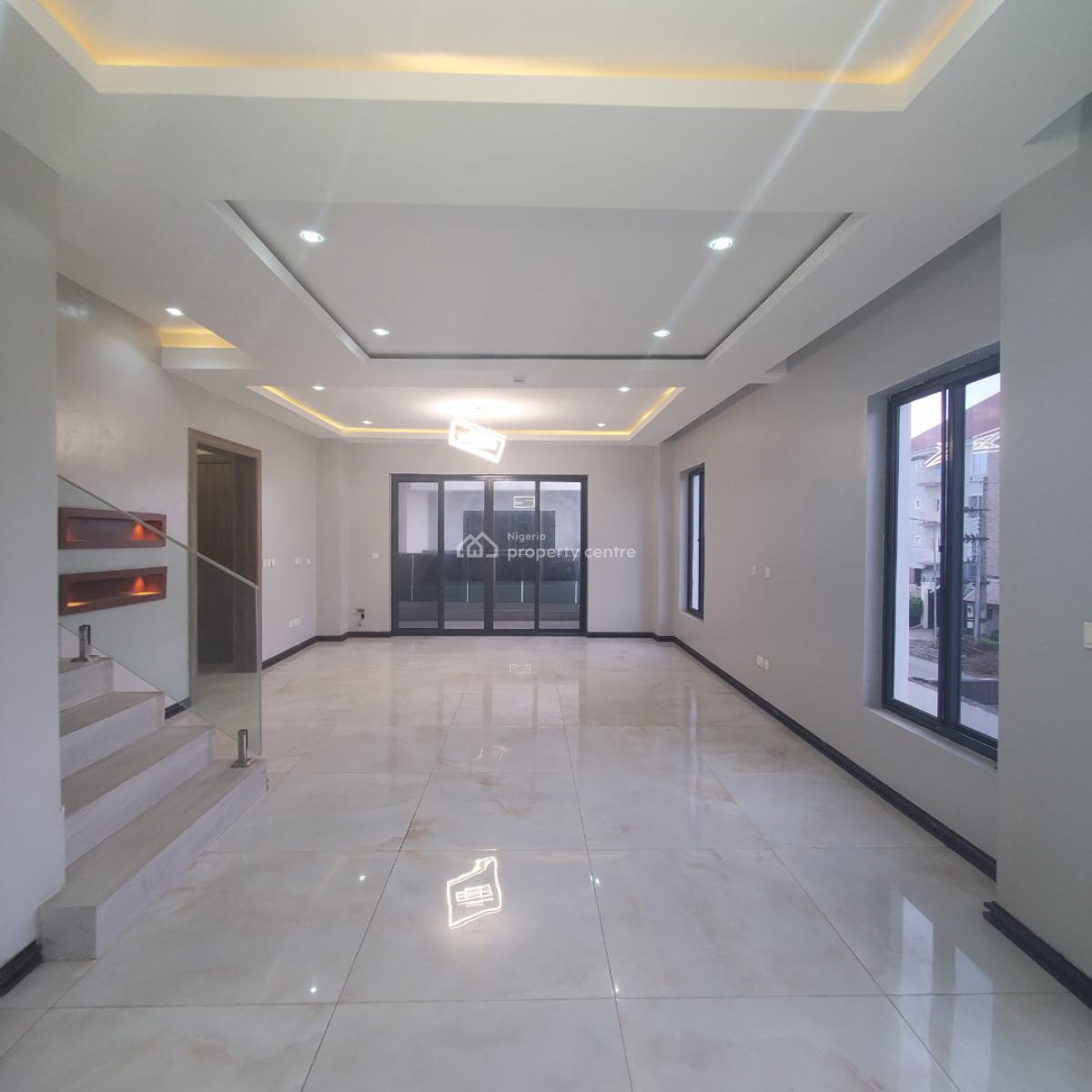 Beautiful  4 Bedroom Maisonette with a Pool, Lekki Phase 1, Lekki, Lagos, Flat / Apartment for Sale