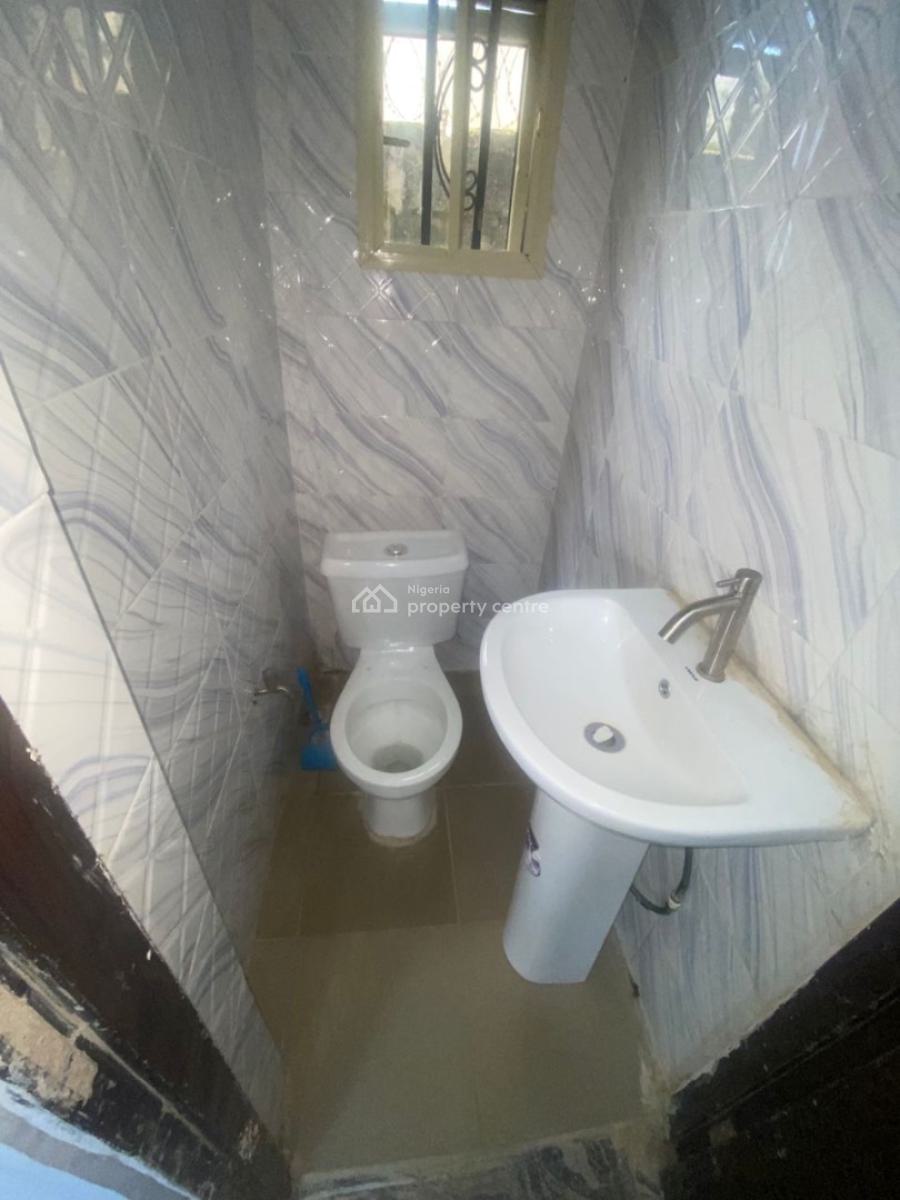 Excellent Spacious 1 Bedroom Apartment, Lugbe District, Abuja, Flat / Apartment for Rent