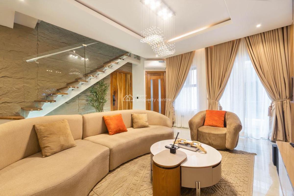 Luxury 1 Bedroom Apartment with 3 Balconies and Other Top Notch Amenit, Lekki Phase 1, Lekki, Lagos, Flat / Apartment Short Let