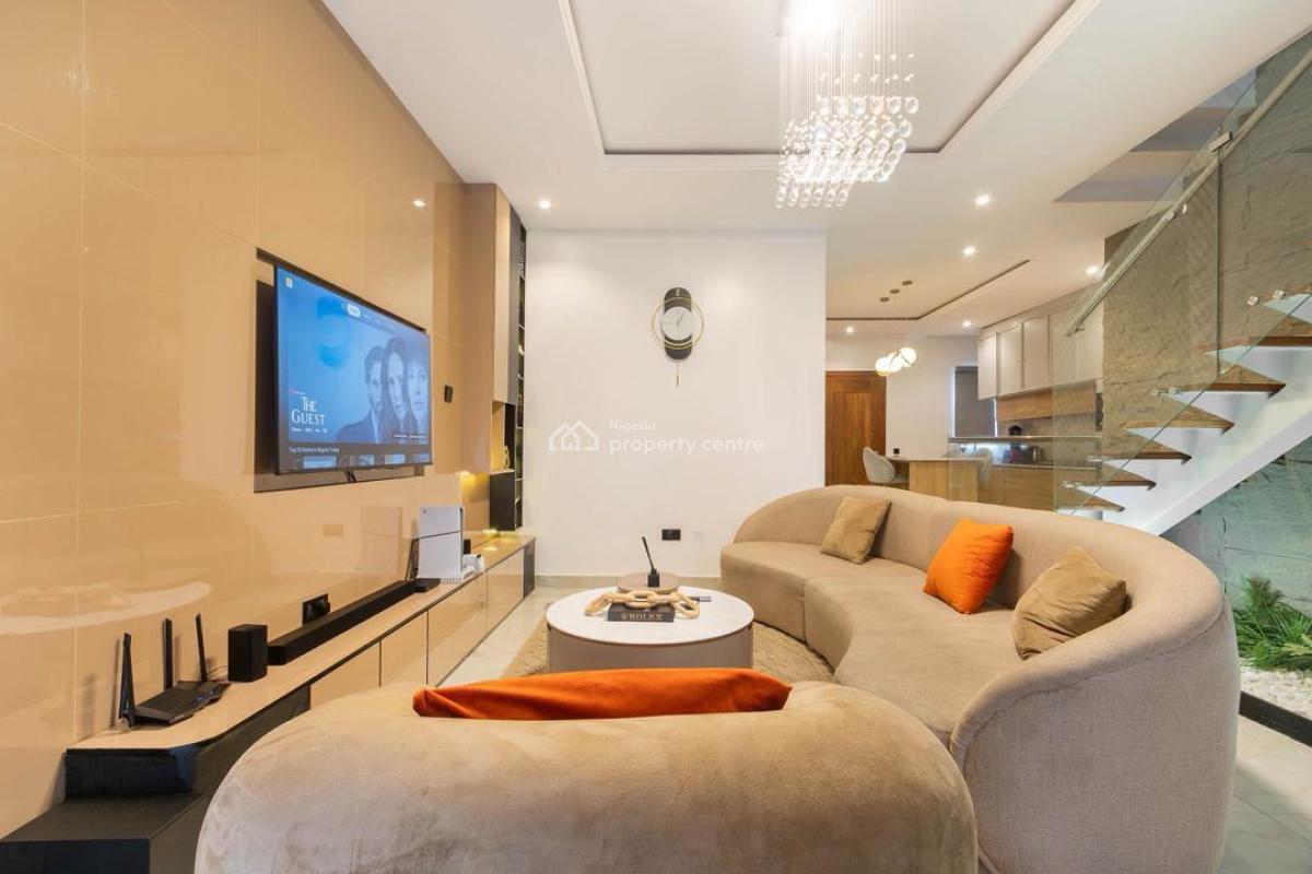 Luxury 1 Bedroom Apartment with 3 Balconies and Other Top Notch Amenit, Lekki Phase 1, Lekki, Lagos, Flat / Apartment Short Let