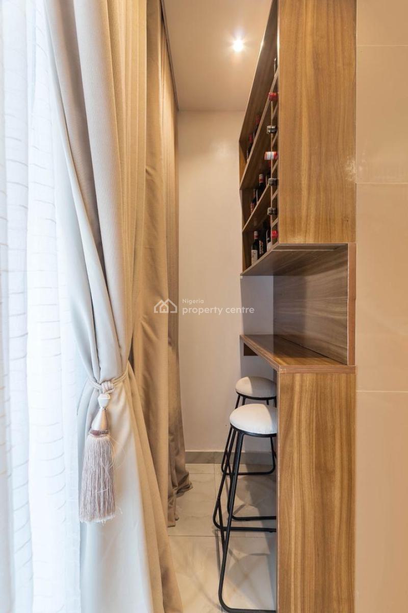 Luxury 1 Bedroom Apartment with 3 Balconies and Other Top Notch Amenit, Lekki Phase 1, Lekki, Lagos, Flat / Apartment Short Let