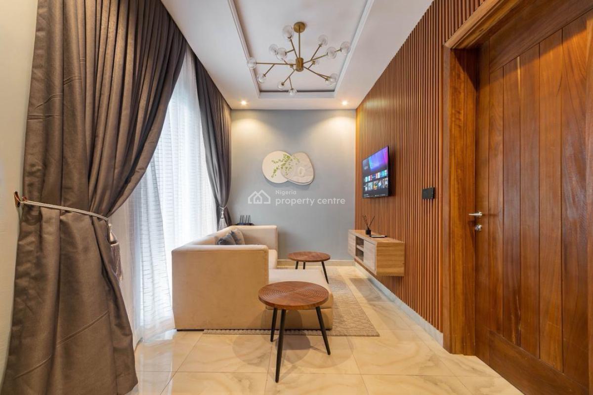 Luxury 1 Bedroom Apartment with 3 Balconies and Other Top Notch Amenit, Lekki Phase 1, Lekki, Lagos, Flat / Apartment Short Let