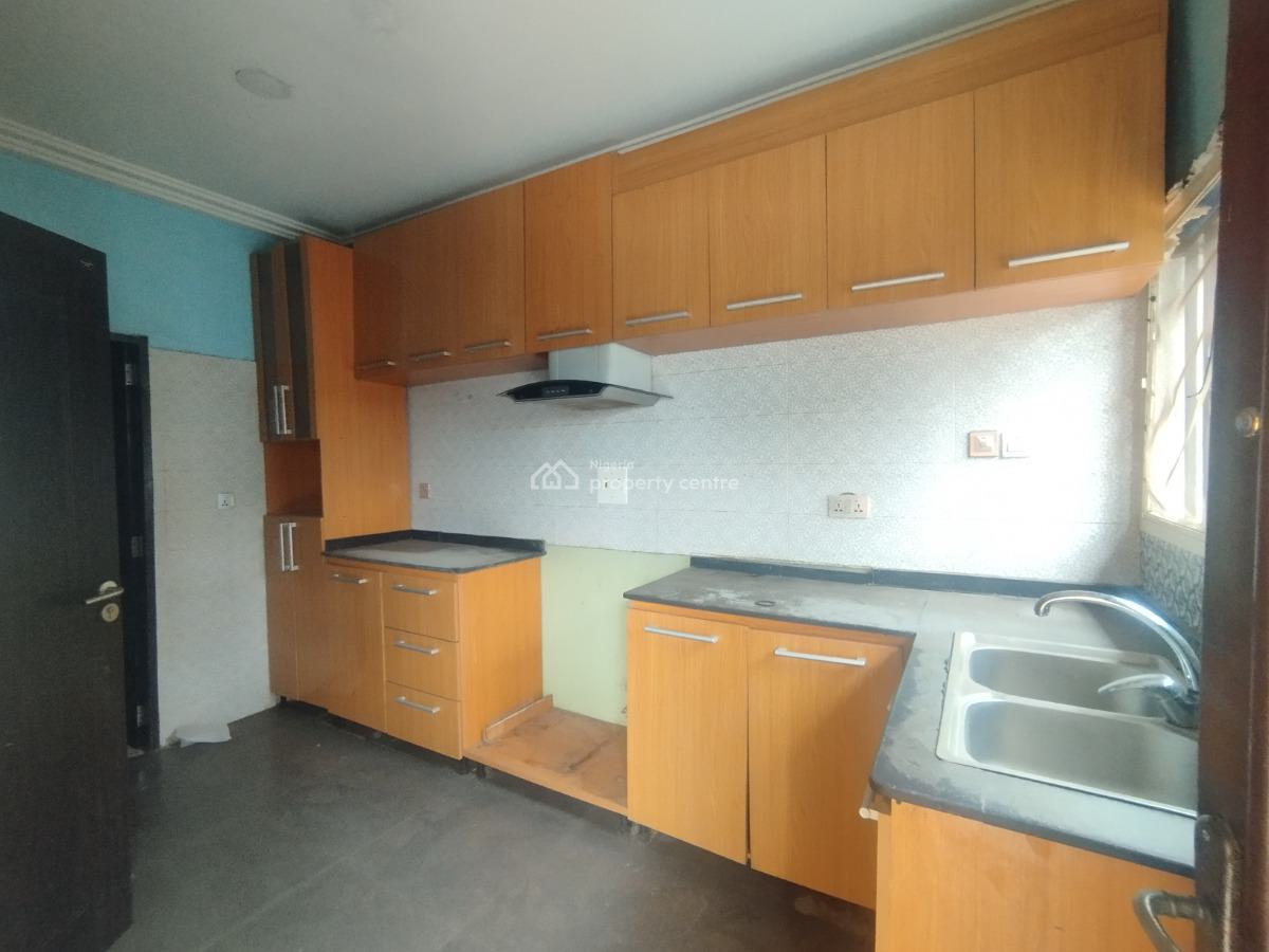 Lovely 2 Bedrooms Flat, Ebute, Ikorodu, Lagos, Flat / Apartment for Rent