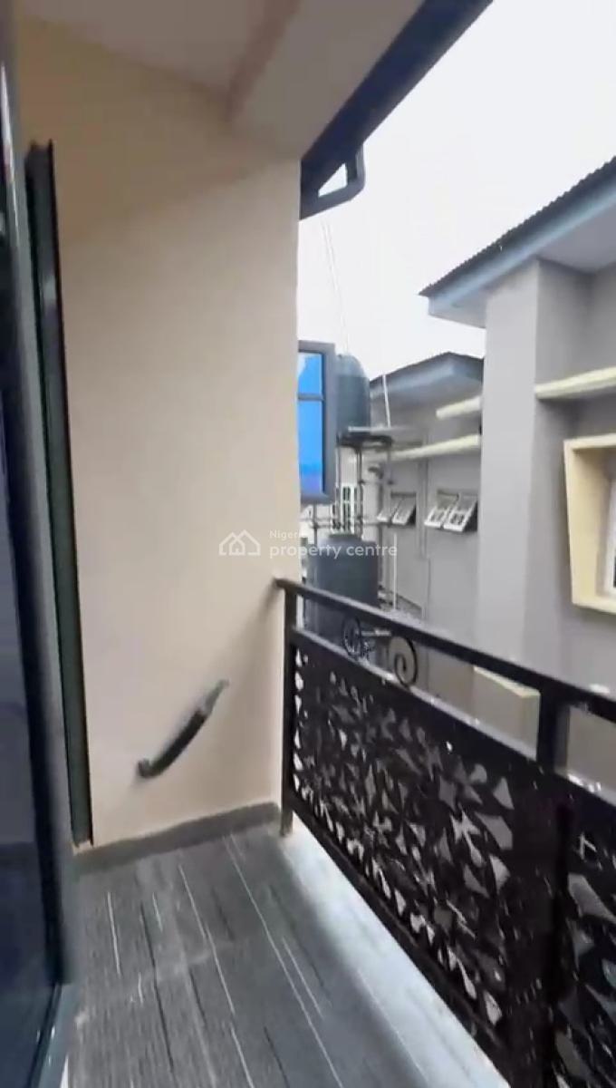 Lovely 1bedroom Flat with 2toilet 1bath, Off Morroco Road, Yaba, Lagos, Mini Flat (room and Parlour) for Rent