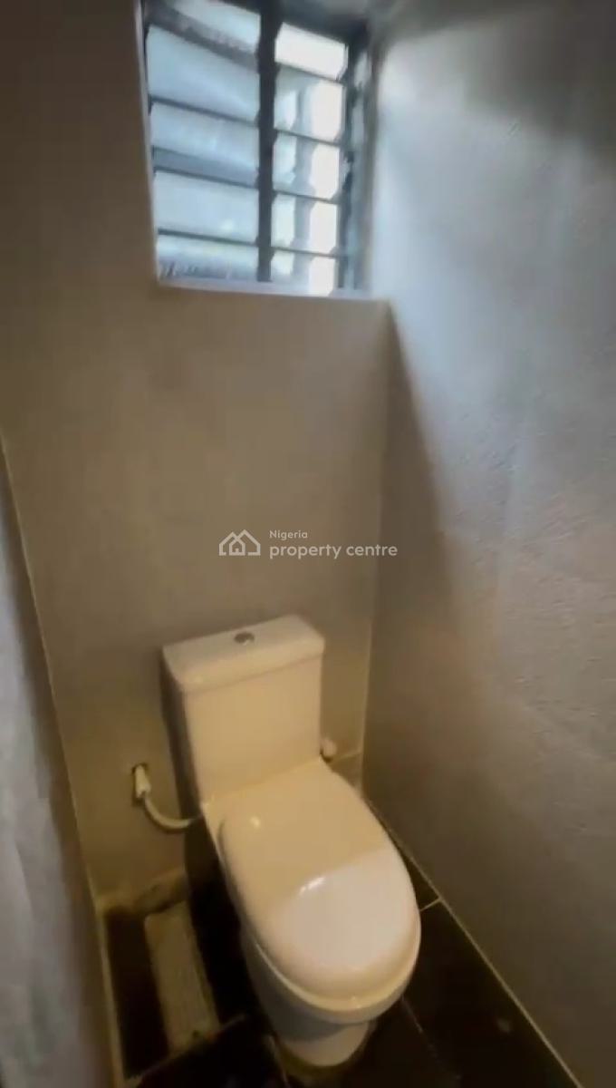 Lovely 1bedroom Flat with 2toilet 1bath, Off Morroco Road, Yaba, Lagos, Mini Flat (room and Parlour) for Rent