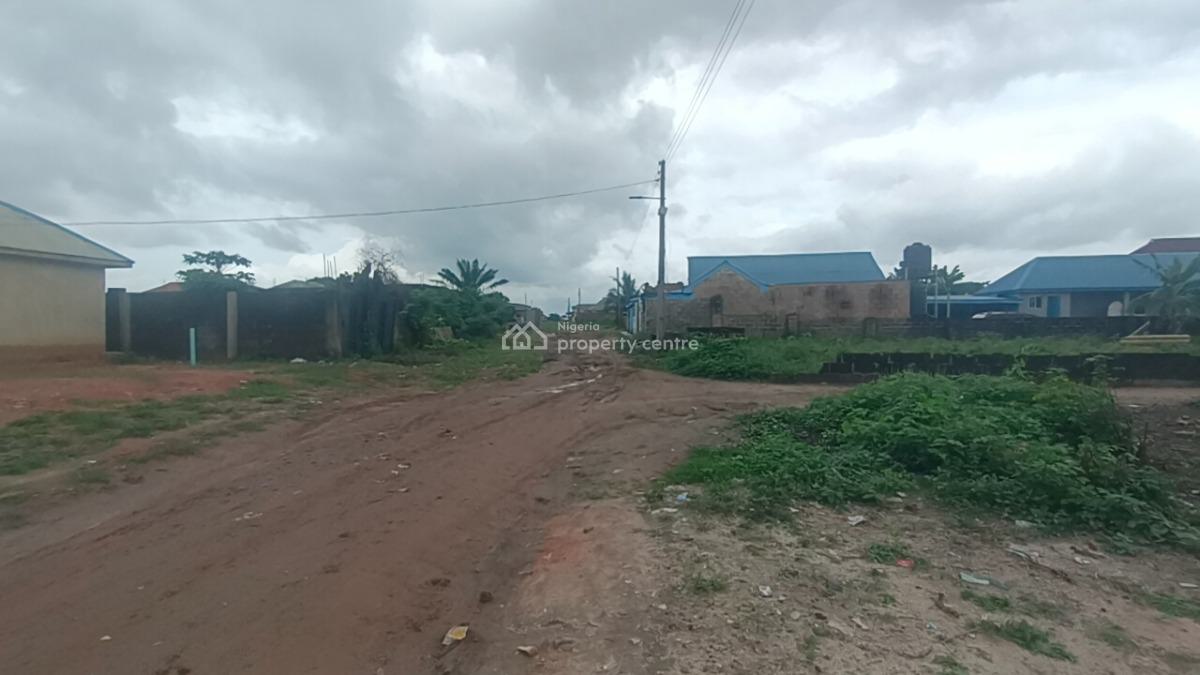 Half Plot of Dry and Table Land, Berger Ogijo Sagamu , Ogun State, Ogijo, Sagamu, Ogun, Mixed-use Land for Sale
