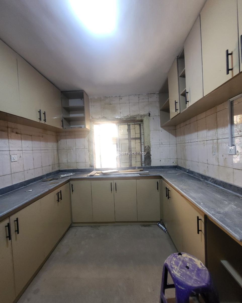 Luxurious Massive 2 Bedrooms Flat, Near Shagari Plaza, Area 1, Garki, Abuja, Flat / Apartment for Rent
