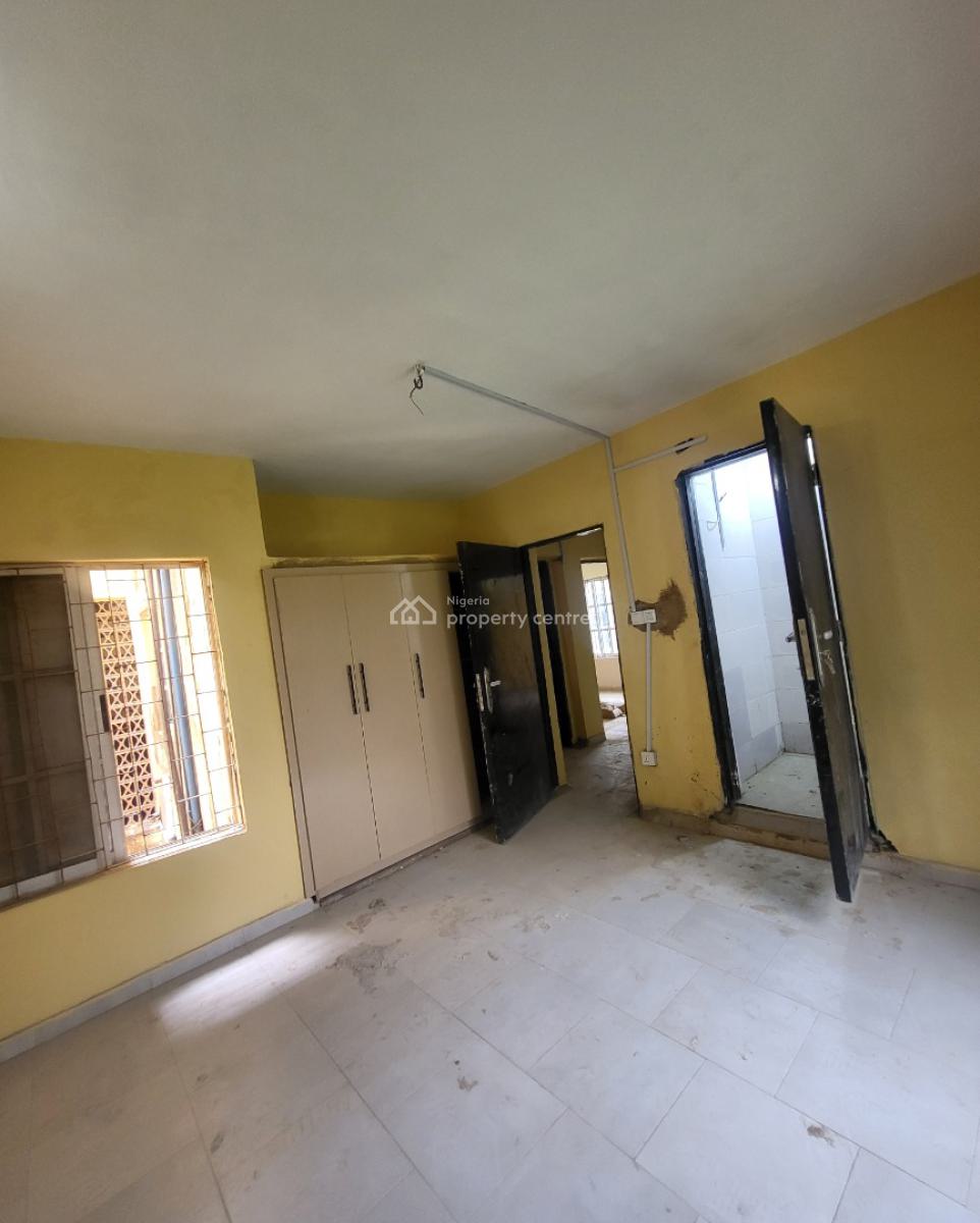 Luxurious Massive 2 Bedrooms Flat, Near Shagari Plaza, Area 1, Garki, Abuja, Flat / Apartment for Rent