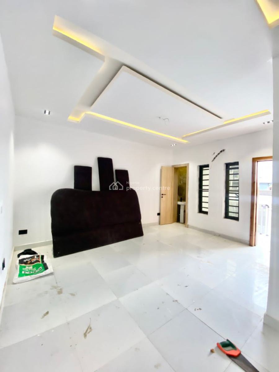 a Standard 2bedroom Flat, Before Shoprite Ajah, Lekki Phase 2, Lekki, Lagos, Flat / Apartment for Rent