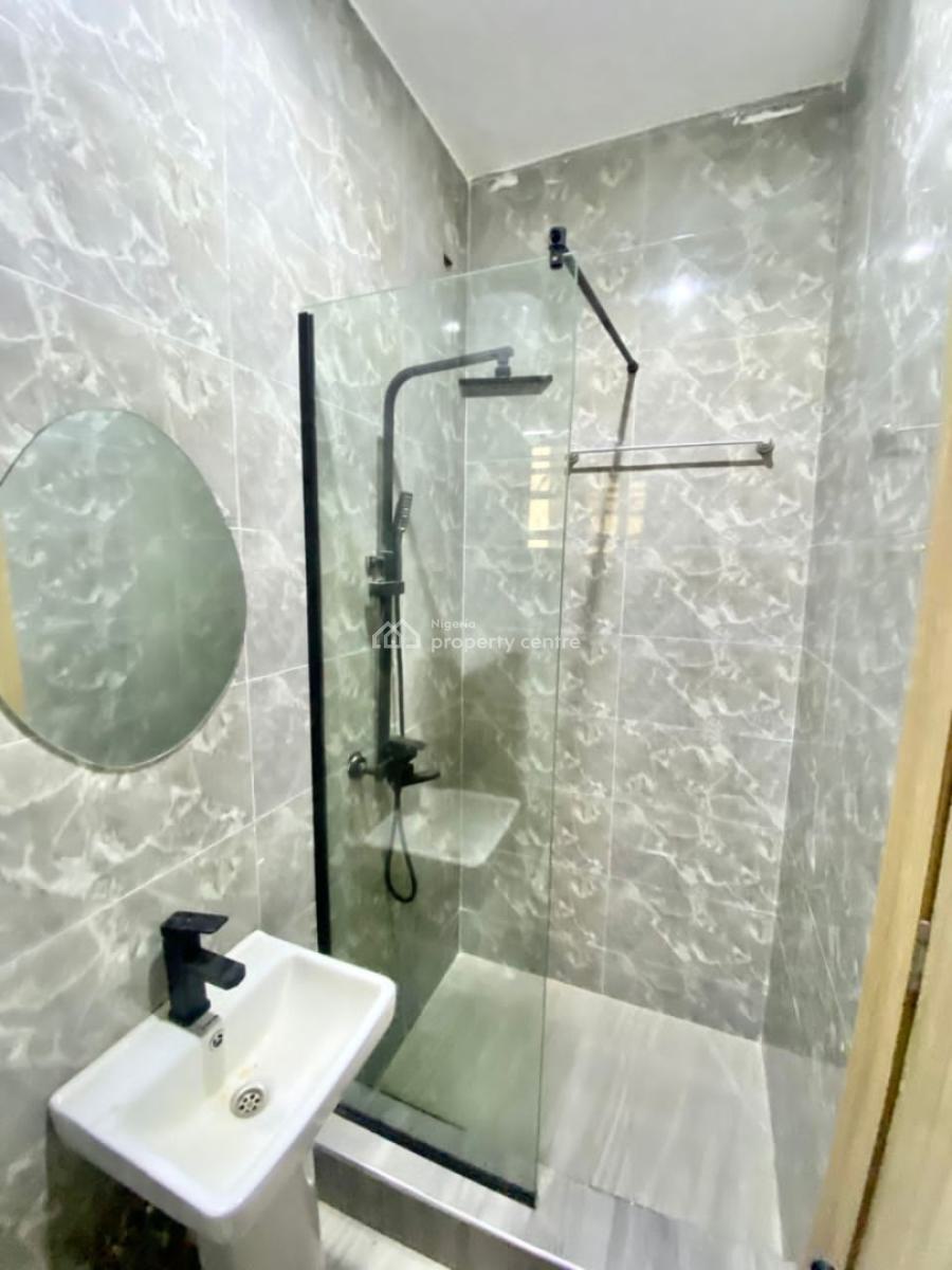 a Standard 2bedroom Flat, Before Shoprite Ajah, Lekki Phase 2, Lekki, Lagos, Flat / Apartment for Rent