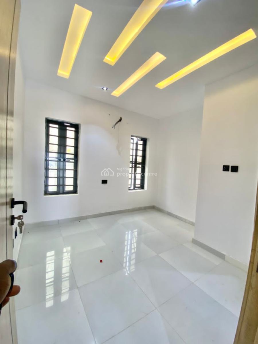 a Standard 2bedroom Flat, Before Shoprite Ajah, Lekki Phase 2, Lekki, Lagos, Flat / Apartment for Rent