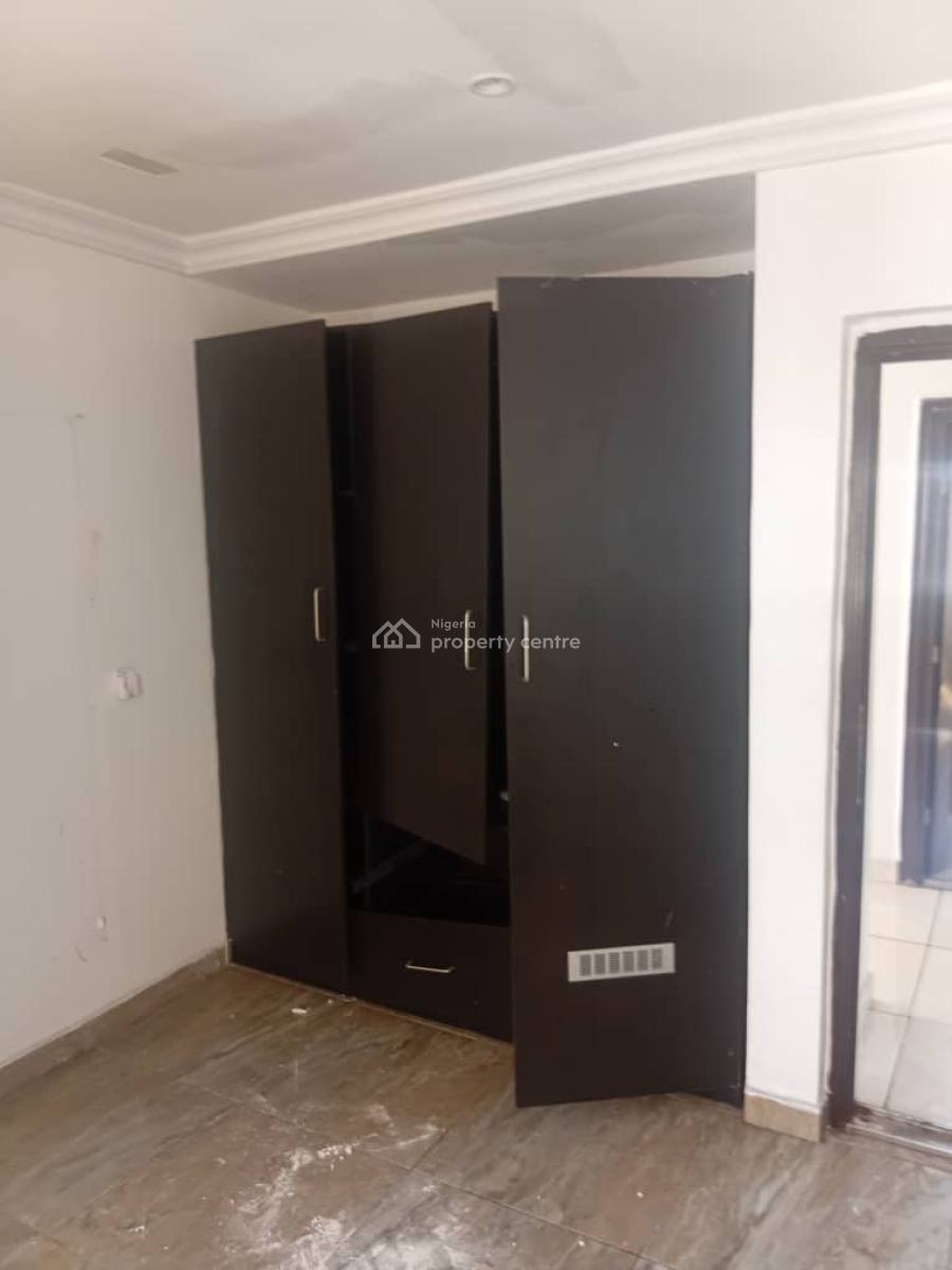 Spacious 3 Bedrooms Flat in a Mini Estate, Chevron, Lekki, Lagos, Flat / Apartment for Rent