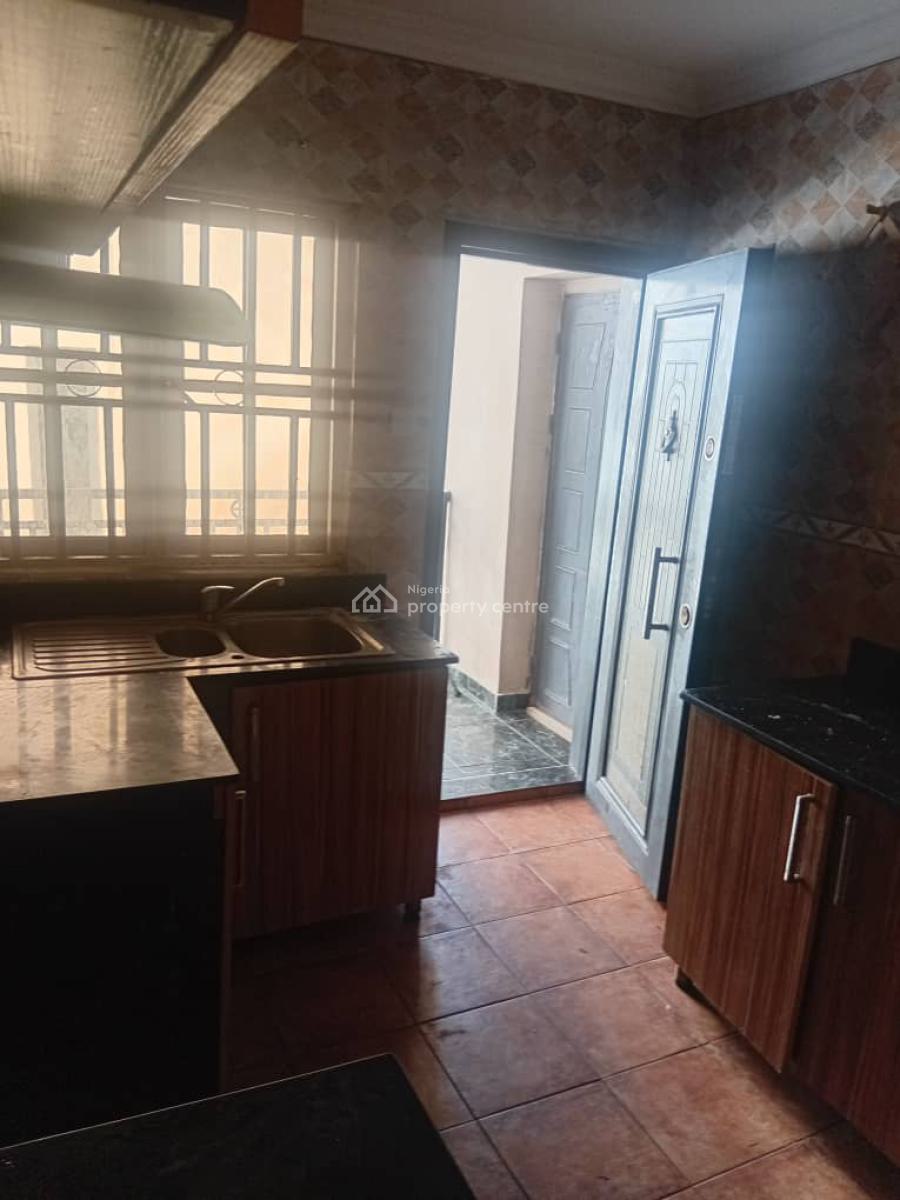 Spacious 3 Bedrooms Flat in a Mini Estate, Chevron, Lekki, Lagos, Flat / Apartment for Rent