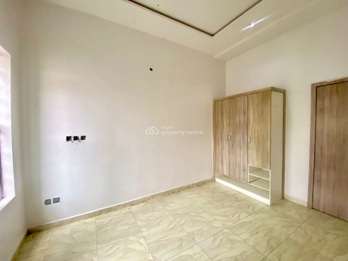 Standard Single Room in a Duplex, Shared Apartment, Orchid Road, Lekki, Lagos, Self Contain (single Rooms) for Rent