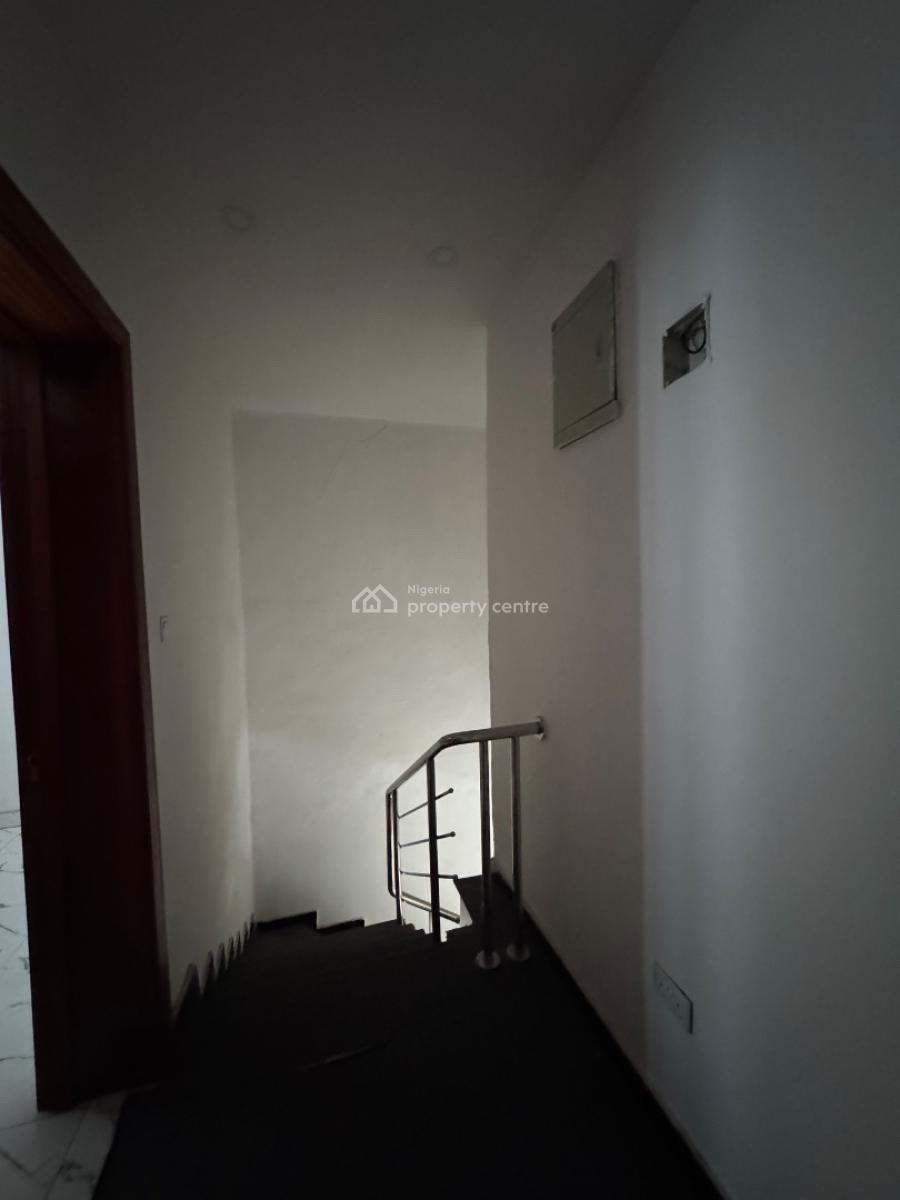 Well Maintaned 4 Bedrooms Semi Detached Duplex, Orchid, Lekki Phase 2, Lekki, Lagos, Semi-detached Duplex for Rent
