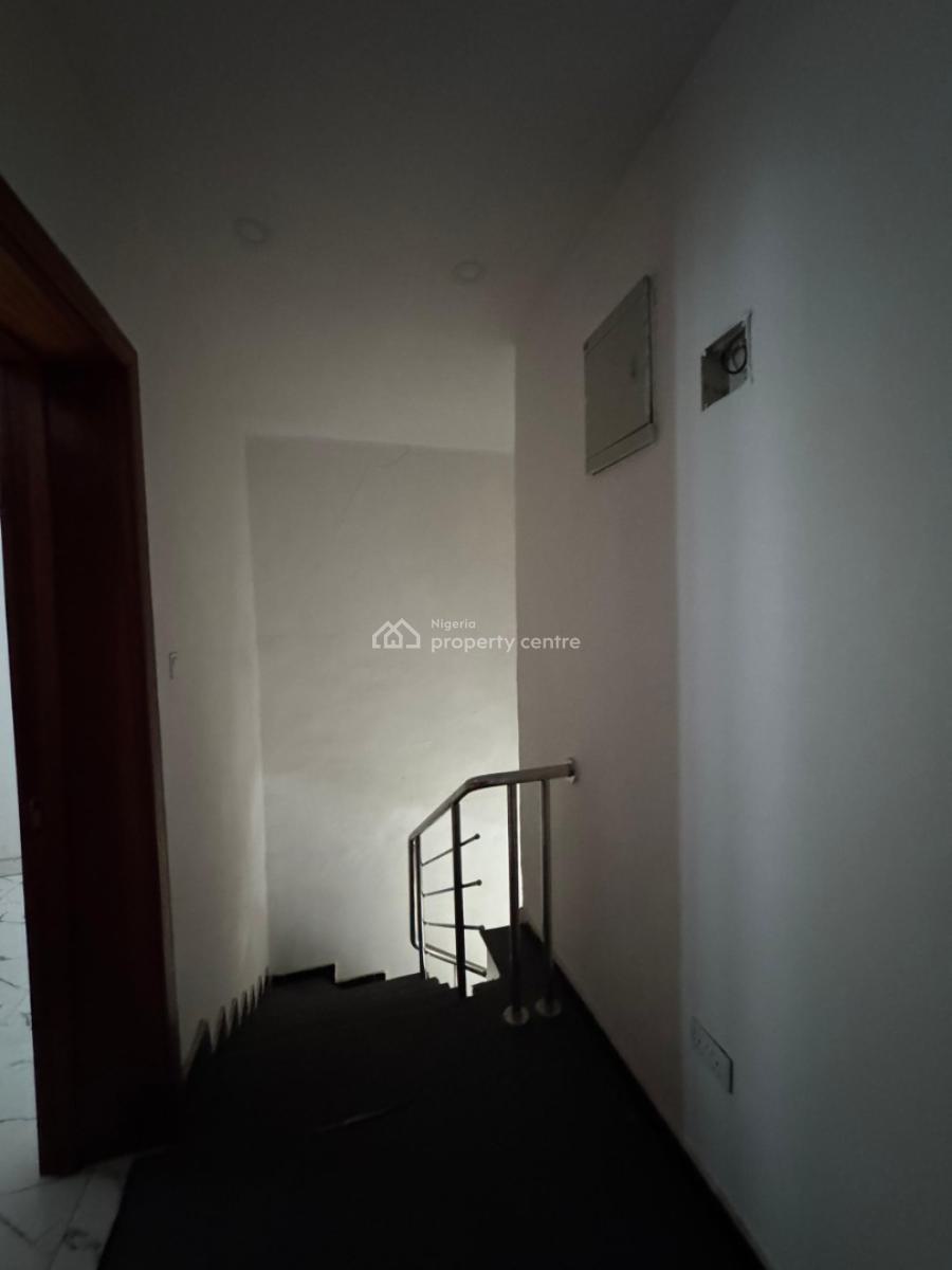Well Maintained 4 Bedrooms Duplex, Orchid Road, By 2nd Toll Gate, Lekki Expressway, Lekki, Lagos, Semi-detached Duplex for Rent
