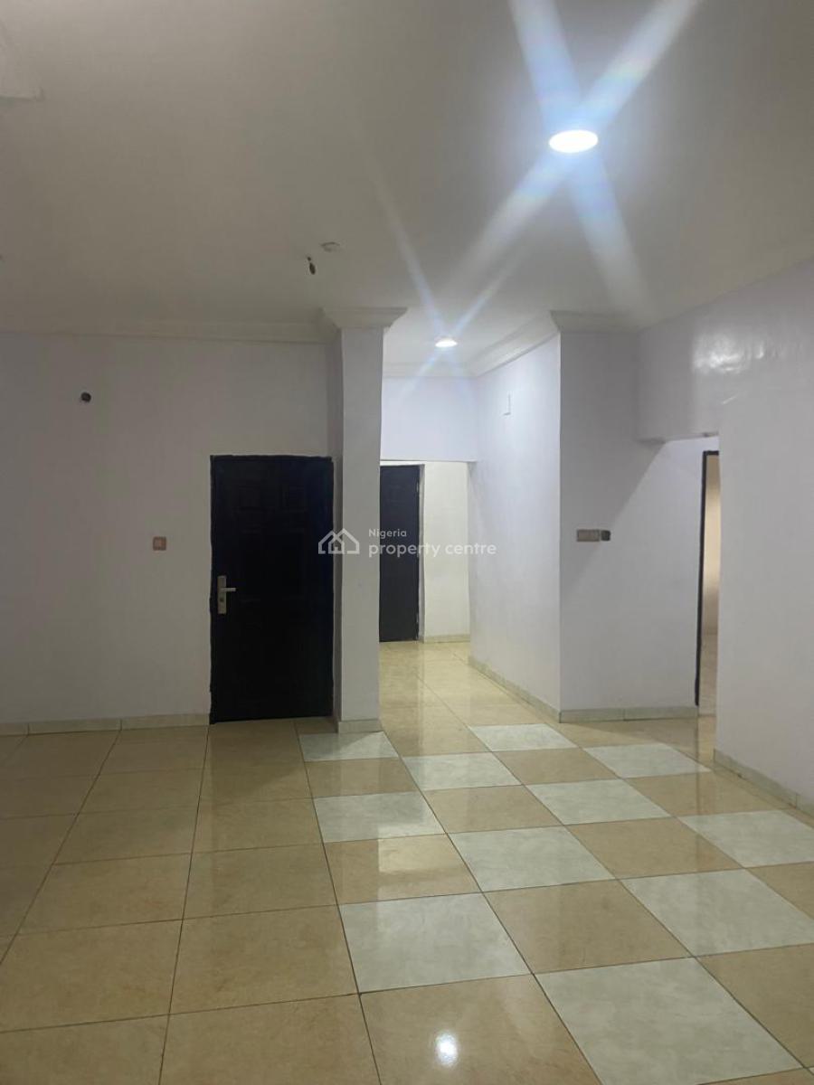 Spacious 3 Bedrooms Flat / Apartment, Mercy Land Estate, By Magodo Phase 1, Magodo, Lagos, Flat / Apartment for Rent