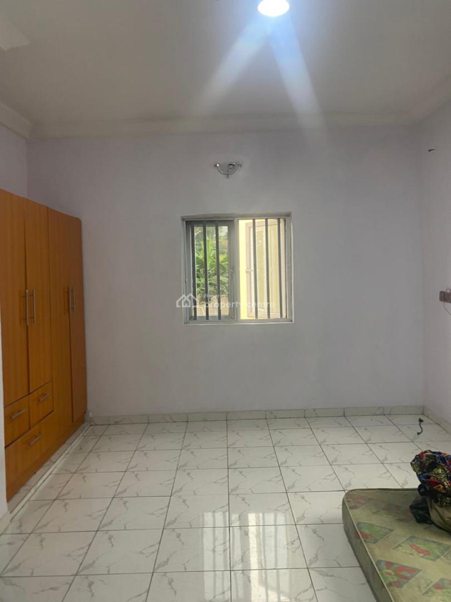 Spacious 3 Bedrooms Flat / Apartment, Mercy Land Estate, By Magodo Phase 1, Magodo, Lagos, Flat / Apartment for Rent