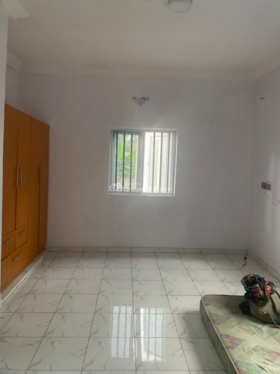 Spacious 3 Bedrooms Flat / Apartment, Mercy Land Estate, By Magodo Phase 1, Magodo, Lagos, Flat / Apartment for Rent
