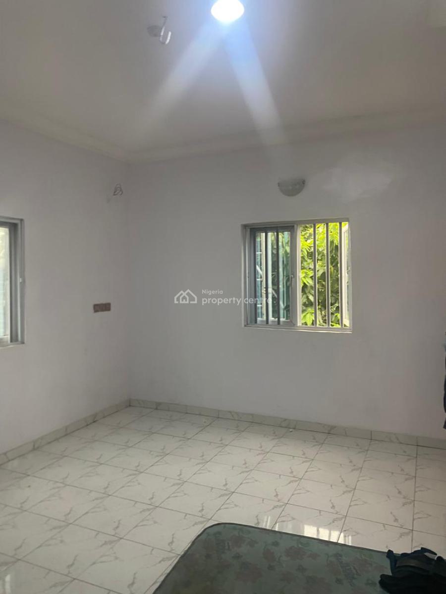 Spacious 3 Bedrooms Flat / Apartment, Mercy Land Estate, By Magodo Phase 1, Magodo, Lagos, Flat / Apartment for Rent