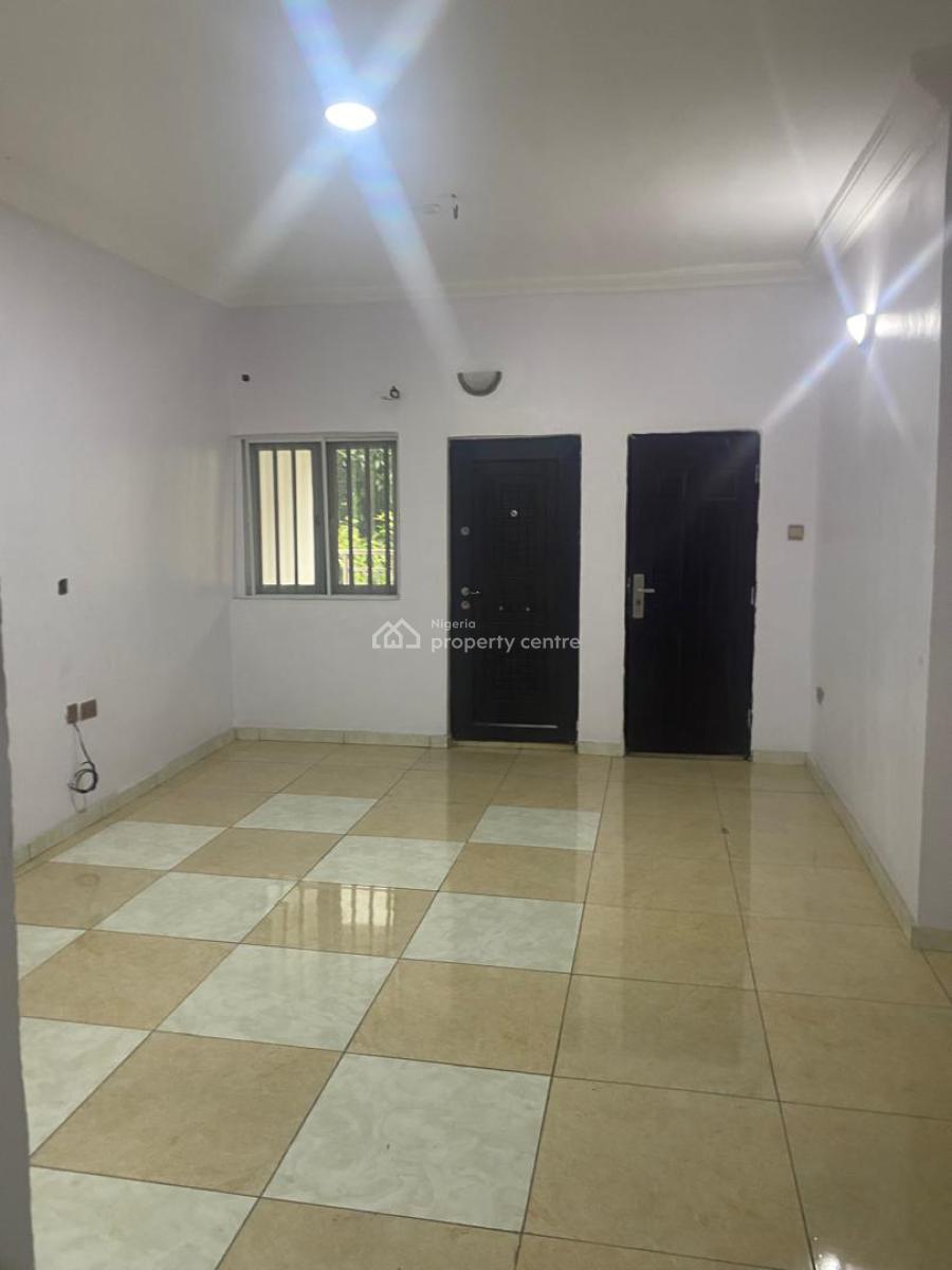 Spacious 3 Bedrooms Flat / Apartment, Mercy Land Estate, By Magodo Phase 1, Magodo, Lagos, Flat / Apartment for Rent