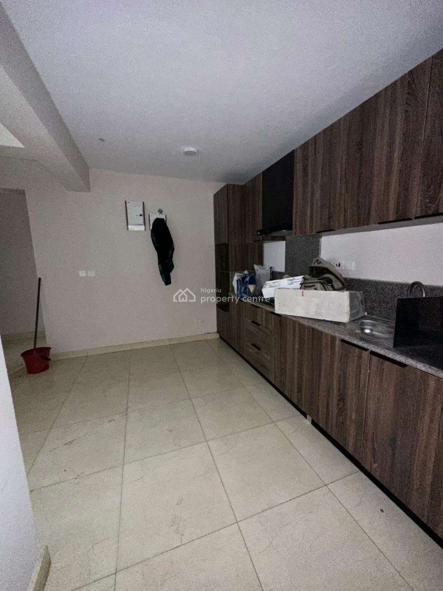 Neatly Built 2 Bedroom Apartment, Osapa London, Osapa, Lekki, Lagos, Flat / Apartment for Sale