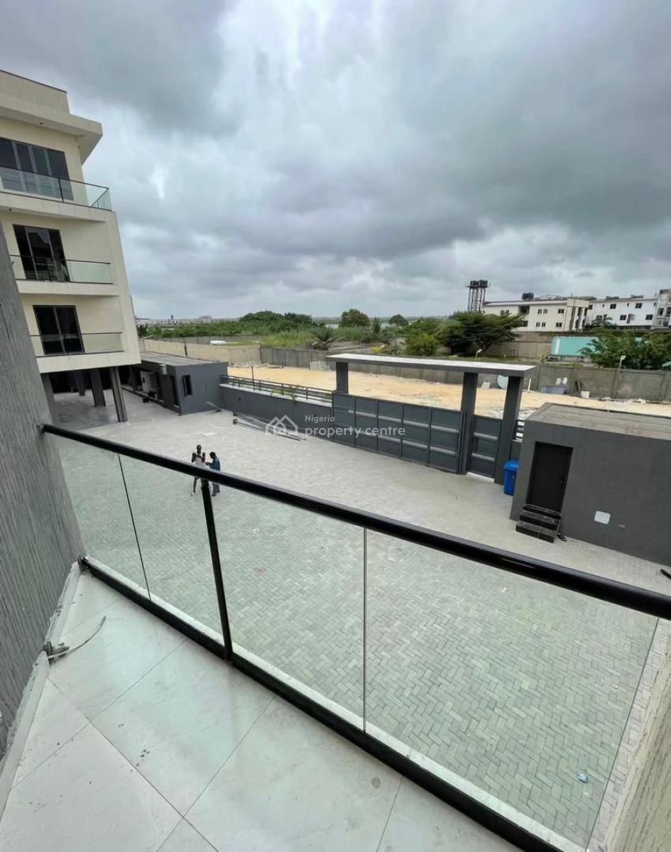 Spacious 3 Bedroom Apartment with Bq, Lekki Phase 1, Lekki, Lagos, Flat / Apartment for Sale