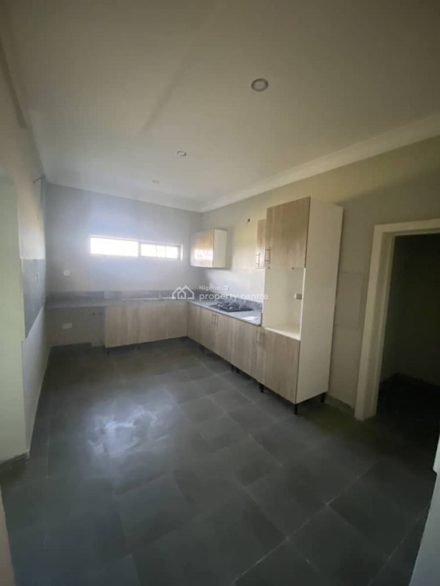 Nice 3 Bedroom Flat, Megamound Estate Off Lekki County Road, Ikota, Lekki, Lagos, Flat / Apartment for Rent