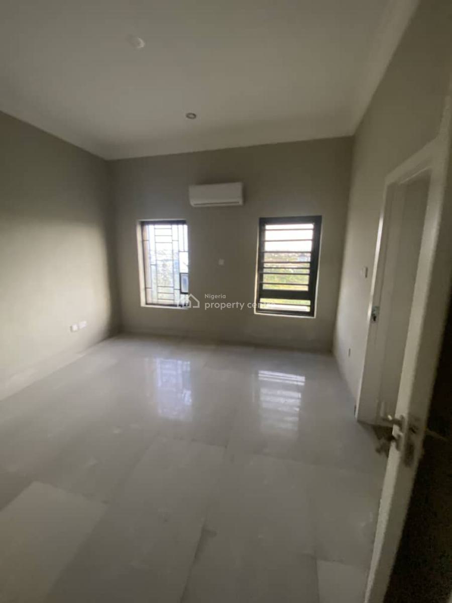 Nice 3 Bedroom Flat, Megamound Estate Off Lekki County Road, Ikota, Lekki, Lagos, Flat / Apartment for Rent