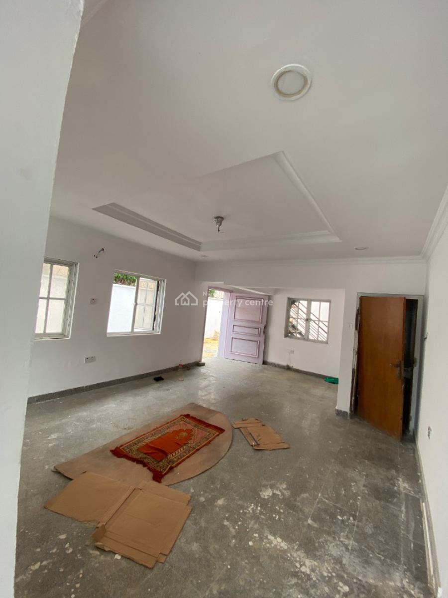 Luxury Shop Facing Express in a Prime Location, Off Lekki Expressway, Lekki Phase 1, Lekki, Lagos, Shop for Rent