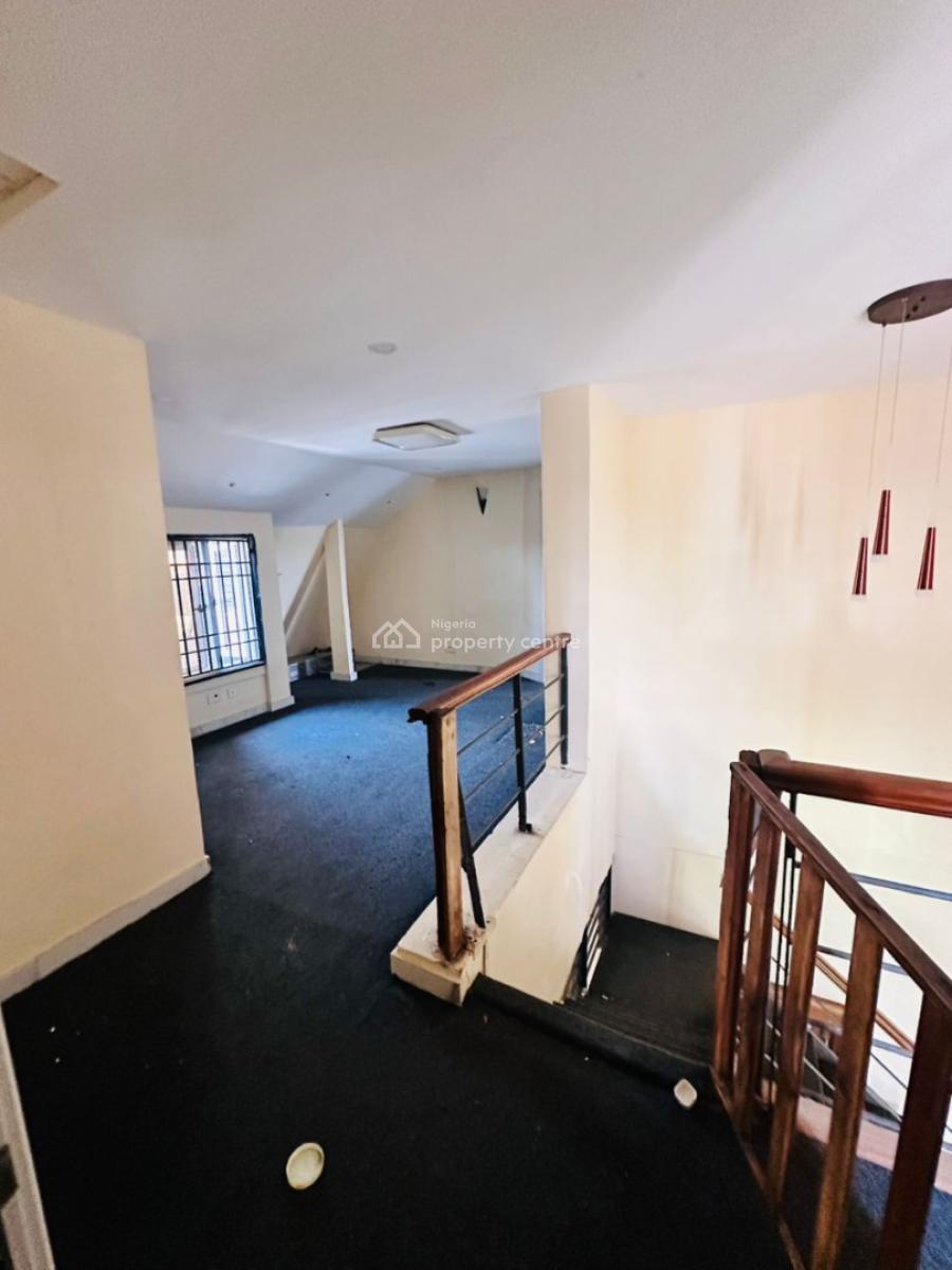 Spacious 3 Bedroom Maisonette in an Estate, Osapa, Lekki, Lagos, Flat / Apartment for Rent