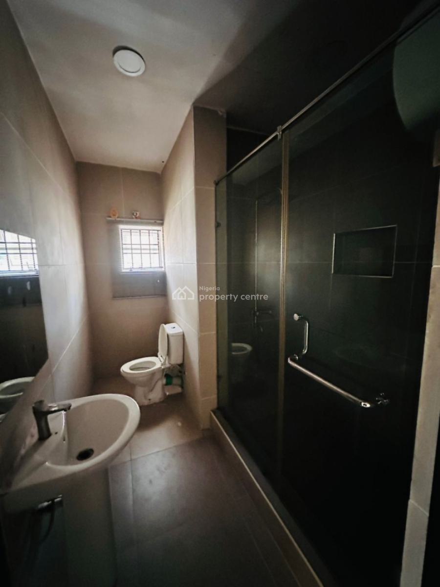 Spacious 3 Bedroom Maisonette in an Estate, Osapa, Lekki, Lagos, Flat / Apartment for Rent